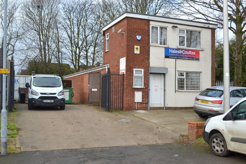 35 NORTHAMPTON ROAD SCUNTHORPE NORTH LINCOLNSHIRE DN16 1UJ,